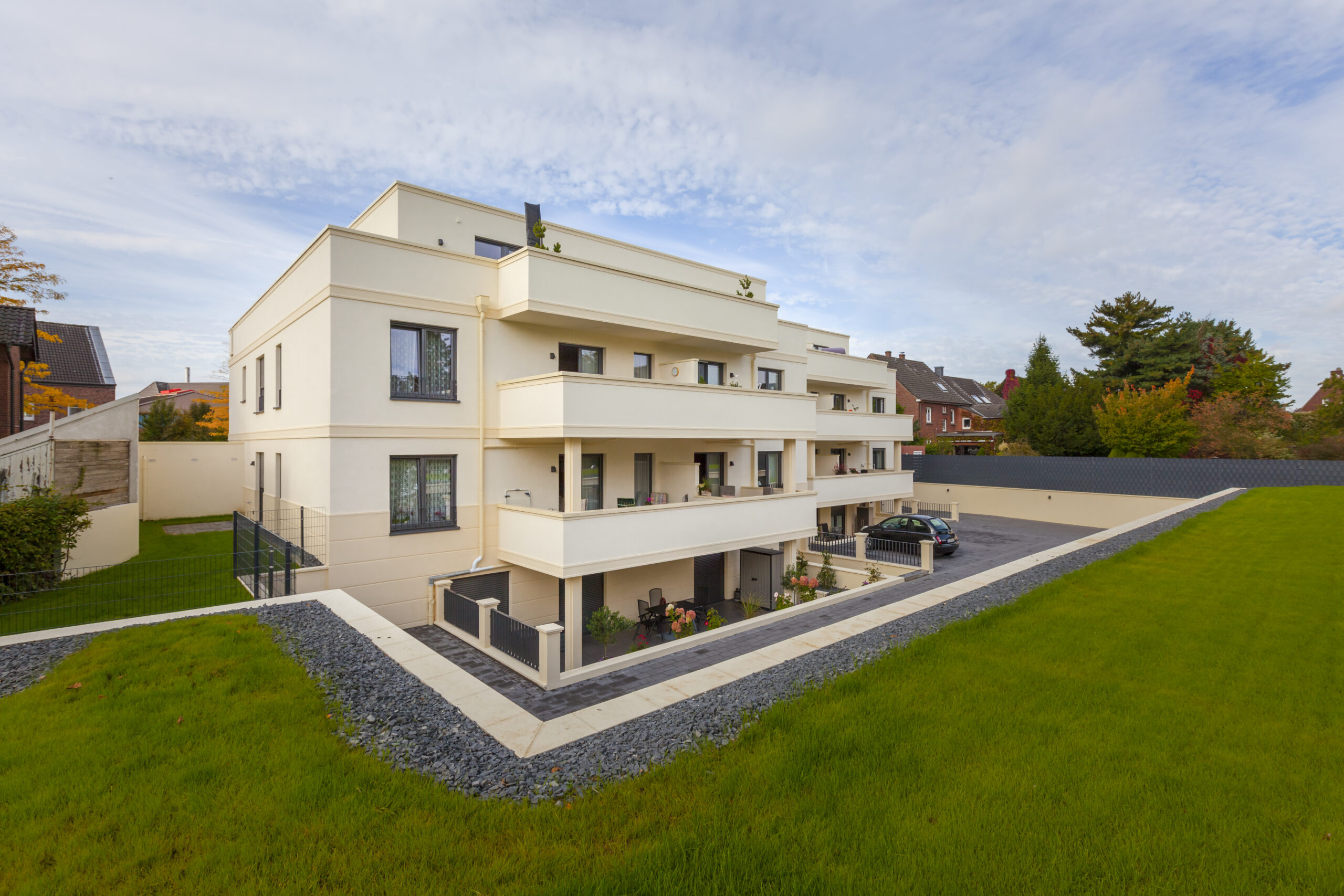 Moderne Wohnanlage – Immobilienmakler und Hausverwaltung GWB für professionelle Immobilienvermittlung und -verwaltung